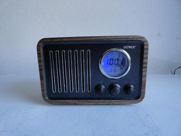 Alarm Clock Radio Denver FM, retrolook jaren 50 wekkerradio beschikbaar voor biedingen