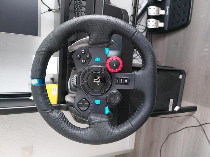 Logitech G29 stuur, Spelcomputers en Games, Spelcomputers | Sony PlayStation Consoles | Accessoires, Zo goed als nieuw, PlayStation 1