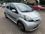 Toyota Aygo 1.0-12V 5-DRS AIRCO LMV TREKHAAK NWE APK, Voorwielaandrijving, Stof, Gebruikt, 4 stoelen