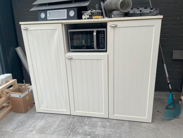 Alleen gedeelte koelkast met vriezer nog beschikbaar, Huis en Inrichting, Keuken | Complete keukens, Gebruikt, Crème, Ophalen of Verzenden