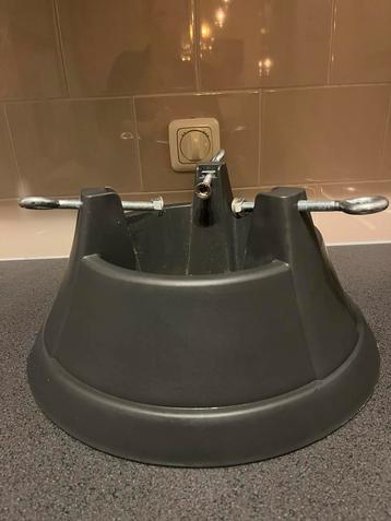 Kerstboomstandaard vaste prijs 12,50 beschikbaar voor biedingen