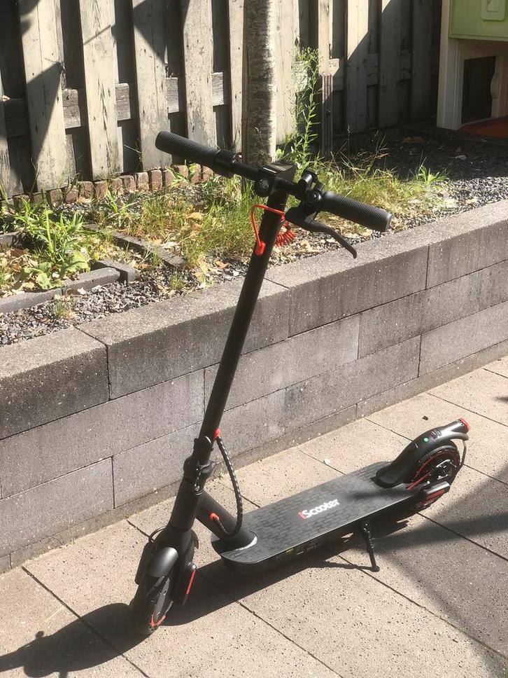 Electrische step, Nieuw, Zwart, Fietsen en Brommers, Steps, Nieuw, Elektrische step (E-scooter), Ophalen
