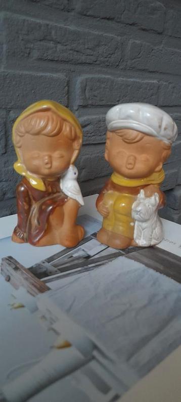 Vintage retro beeldjes, jongen en meisje, jaren 70 beschikbaar voor biedingen