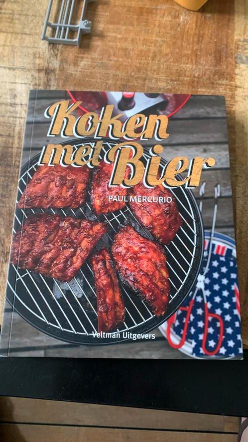 Paul Mercurio - Koken met bier kookboek, Boeken, Kookboeken, Zo goed als nieuw, Ophalen of Verzenden