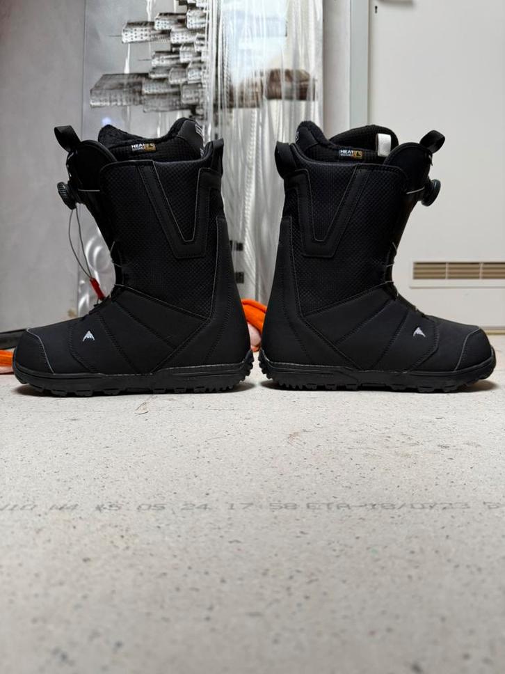 Burton Moto boa snowboardschoenen, maat 43,5, Sport en Fitness, Snowboarden, Zo goed als nieuw, Schoenen, Ophalen