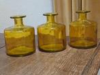 DRIE MICA DECORATIONS VAASJES. NIEUWSTAAT HG 11 CM....., Geel, Ophalen of Verzenden, Minder dan 50 cm, Glas