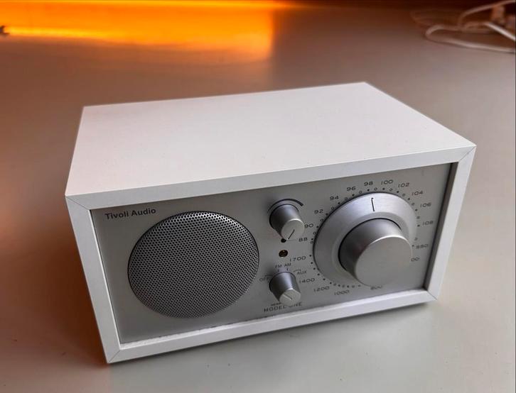 Tivoli Audio Model One Radio - Wit - met antenne, Audio, Tv en Foto, Radio's, Gebruikt, Radio, Ophalen of Verzenden