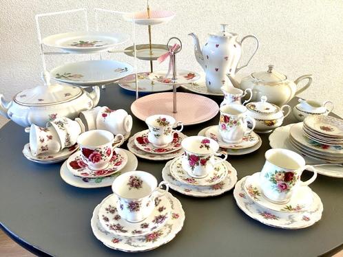 Vintage High Tea servies te huur, 10 pers €15, Huis en Inrichting, Keuken | Servies, Gebruikt, Kop(pen) en/of Schotel(s), Overige stijlen