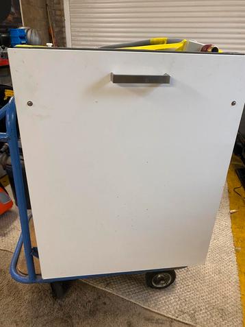 Zeer nette vaatwasmachine inbouw beschikbaar voor biedingen