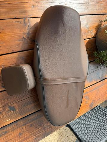 Retro scooter zadel beschikbaar voor biedingen