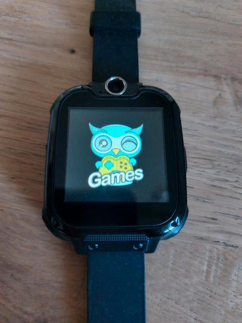 Smartwatch kinder horloge met spelletjes  // zwart, Sieraden, Tassen en Uiterlijk, Horloges | Kinderen, Zo goed als nieuw, Jongen of Meisje