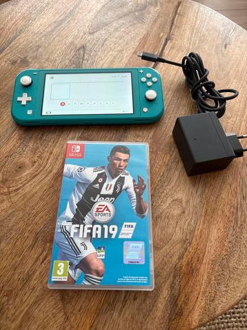 Nintendo Switch Lite Turquoise + FIFA 19 beschikbaar voor biedingen