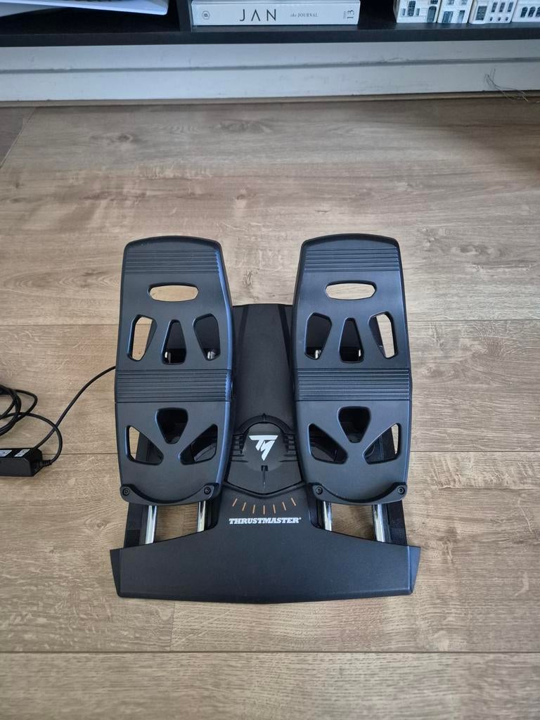 Thrustmaster T.Flight Rudder Pedals - Vliegsimulator, Ophalen of Verzenden, Overige merken, Zo goed als nieuw