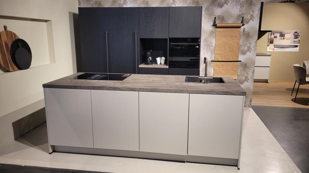 Showroomkeuken ELIAS | RICHARD | Nu 50% korting, Overige typen, Niet ingevuld, Zo goed als nieuw, Keller Keukens