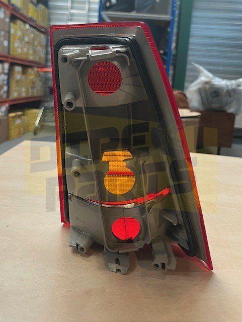 Opel Kadett E (Sedan/Cabrio) (9/84-9/93) achterlicht Links M, -, -, Opel, Nieuw