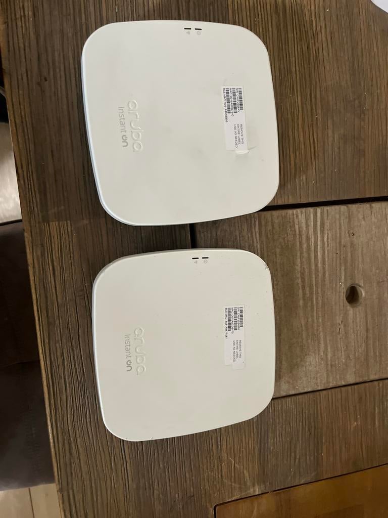 Aruba Instant On AP12 Access Point (2 stuks), Computers en Software, Accesspoints, Ophalen, Gebruikt