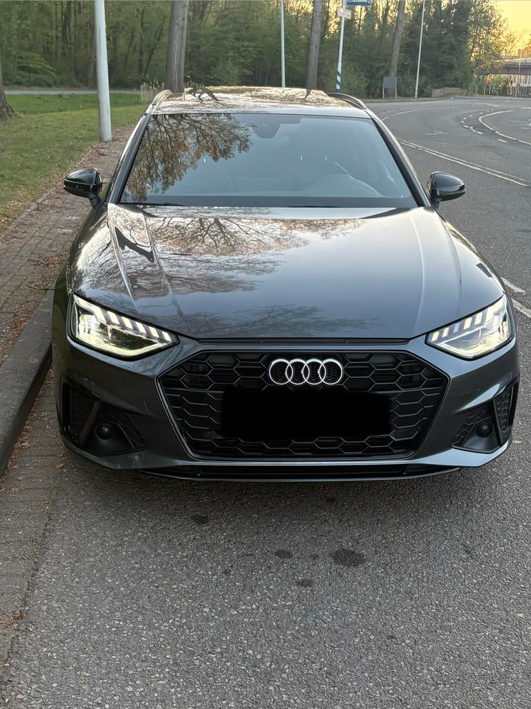 Audi A4 Avant Competition Pano S-line 150pk 2022, Auto's, Audi, 15 km/l, 4 cilinders, 1984 cc, Origineel Nederlands