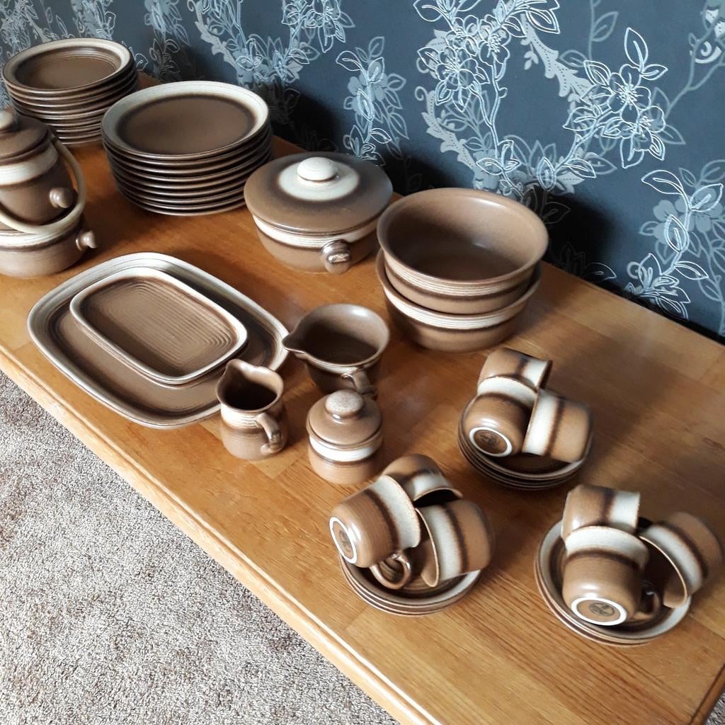 Vintage 47 delig servies, Gloednieuw, uit de jaren tachtig., Ophalen