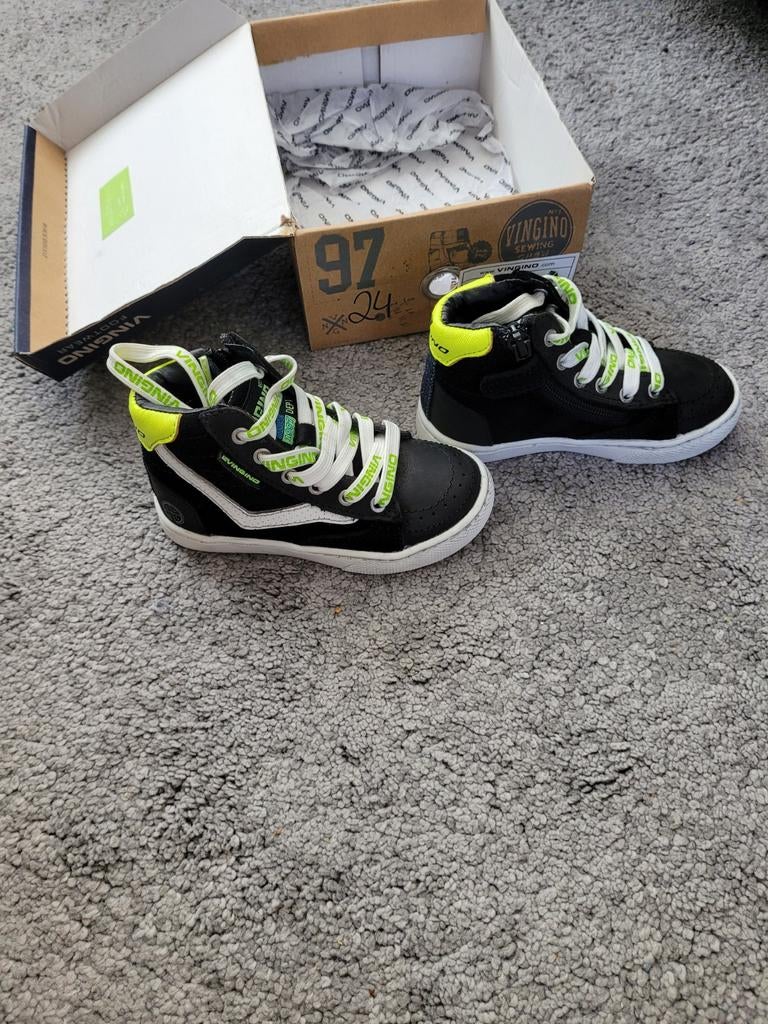 Nieuw!Vingino jongens sneakers maat 24, Ophalen, Nieuw