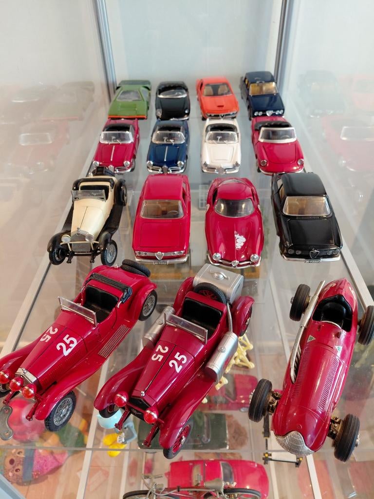 Togi modellen alfa romeo 15st, Hobby en Vrije tijd, Modelauto's | 1:24, Ophalen, Overige merken