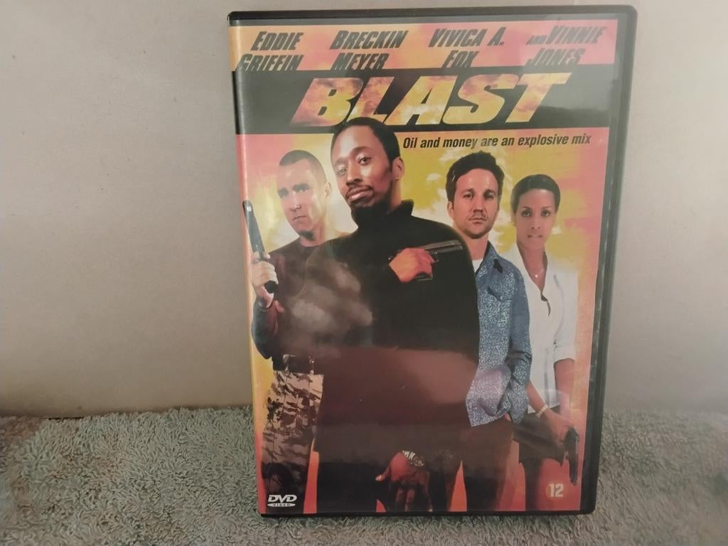 BLAST      OIL  AND  MONEY ARE  AN  EXPLOSIVE  MIX, Ophalen of Verzenden, Zo goed als nieuw