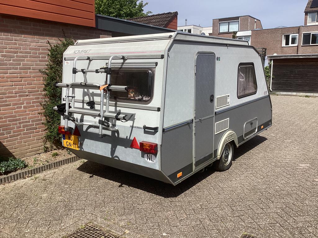 Mooie Kip compakt met hefdak te koop., Caravans en Kamperen, Caravans, Kip, Tot en met 2, Hefdak, Treinzit