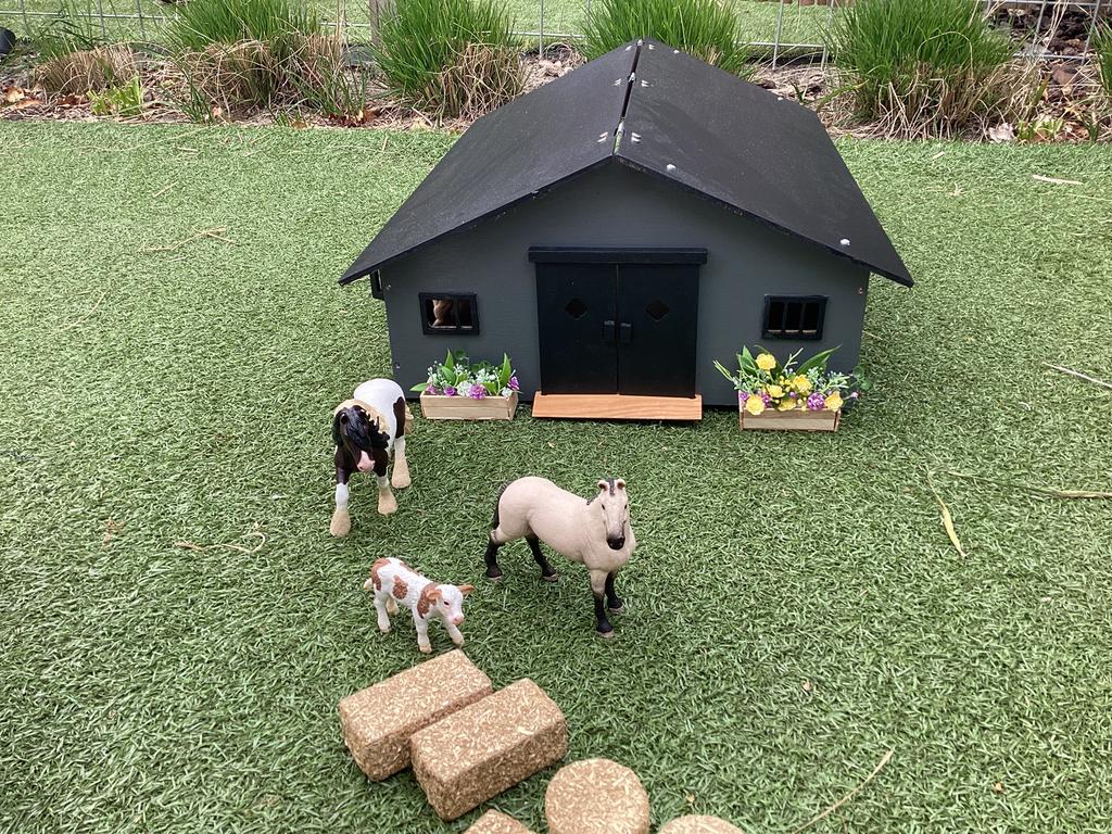 Schleich/playmobil paarden stal, Ophalen of Verzenden, Zo goed als nieuw