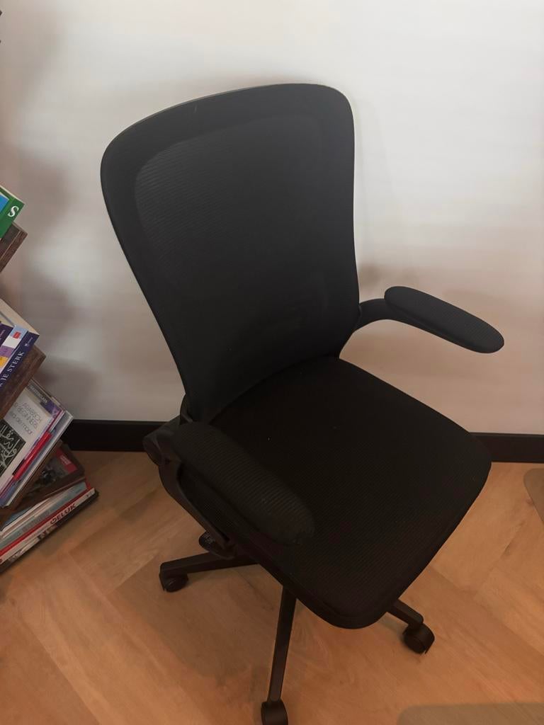 In hoogte verstelbare zwarte bureaustoel, Ophalen of Verzenden, Zo goed als nieuw, Zwart, Bureaustoel