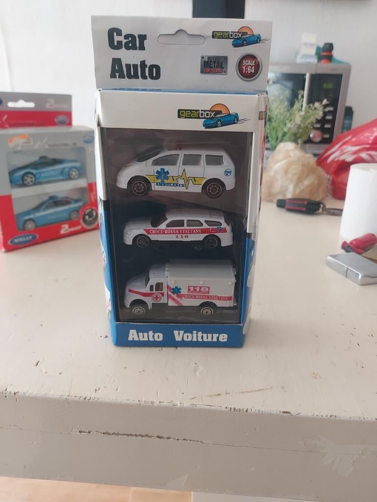 Italiaanse Ambulance & Hulpverlener Auto's - Schaal 1:64, Kinderen en Baby's, Speelgoed | Speelgoedvoertuigen, Ophalen of Verzenden