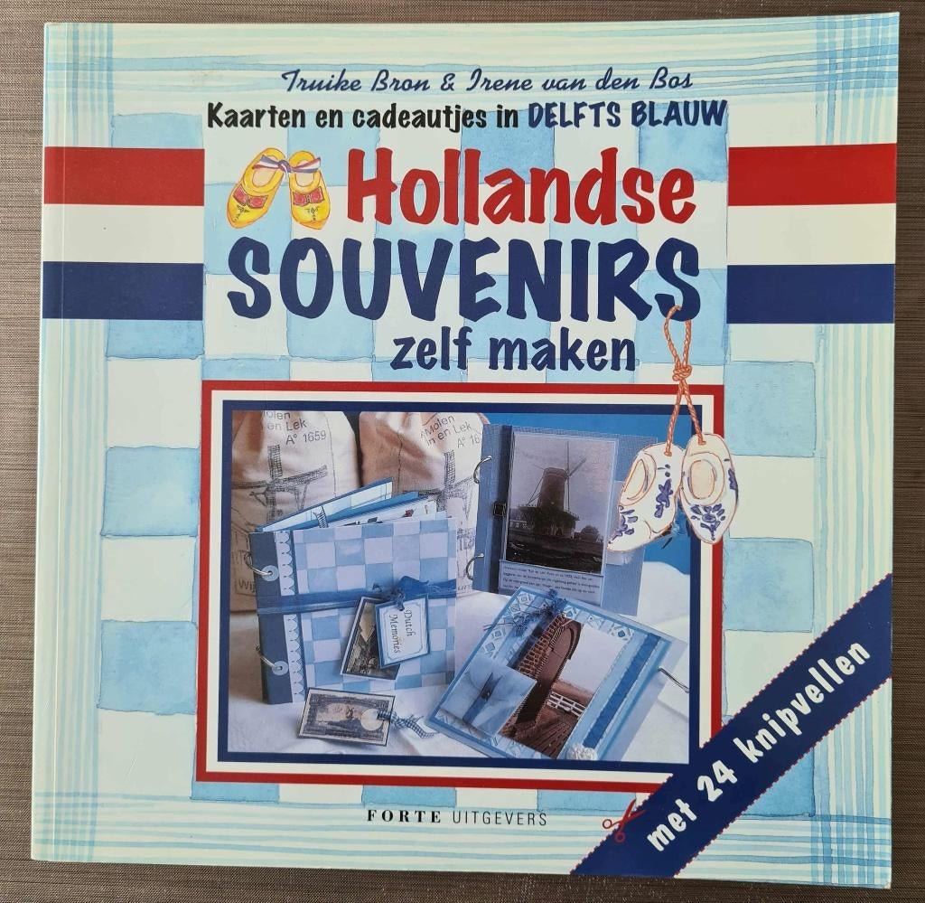 Hollandse Souvenirs Zelf Maken -Delfts blauw- kaarten enz., Boeken, Ophalen of Verzenden, Zo goed als nieuw, Overige onderwerpen