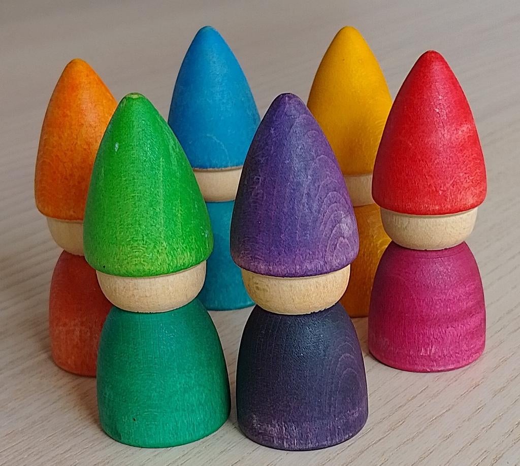 Nins Tomten regenboog kabouters van Grapat, Kinderen en Baby's, Speelgoed | Houten speelgoed, Ophalen of Verzenden, Zo goed als nieuw