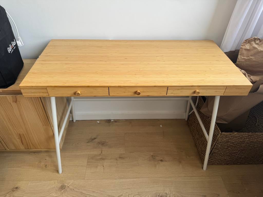 Ikea lillasen office table, Ophalen, Zo goed als nieuw