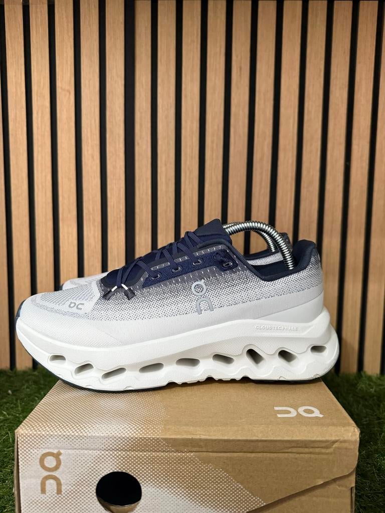 On Cloutilt schoen Nieuw (Midnight/Ice) Blauw, Kleding | Heren, Schoenen, Ophalen of Verzenden, Zo goed als nieuw, Wit, Sportschoenen