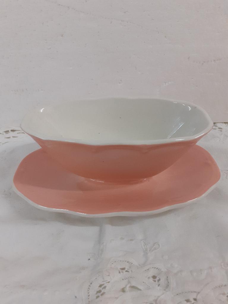BFK - Boch Belgium - mooie roze aardewerk jus / sauskom, Ophalen of Verzenden
