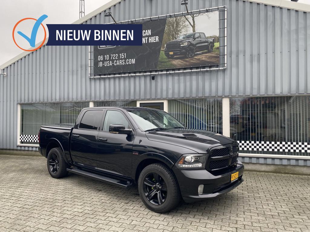 Dodge Ram Black Edition Lage Bijtelling N.A.P. (bj 2016), Auto's, Automaat, 2661 kg, Gebruikt, 5654 cc
