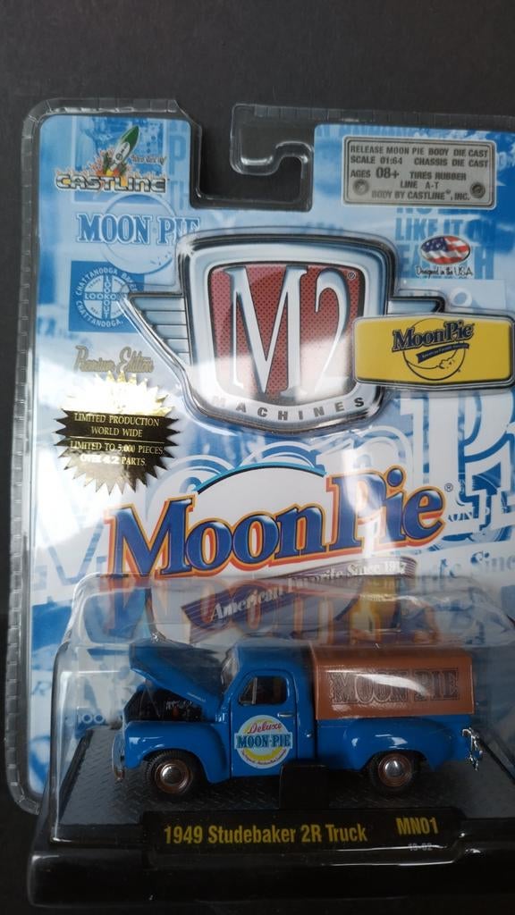 Studebaker 2r Truck 1951 Moon Pie 1:64 3inch m2 machines Pol, Auto, Verzenden, ., .