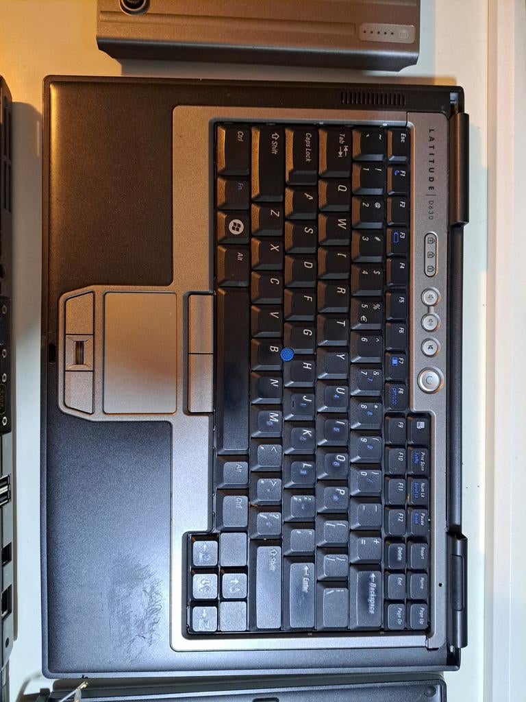 Dell D620 D630 onderdelen, Computers en Software, Laptop-opladers, Ophalen of Verzenden, Gebruikt, Dell