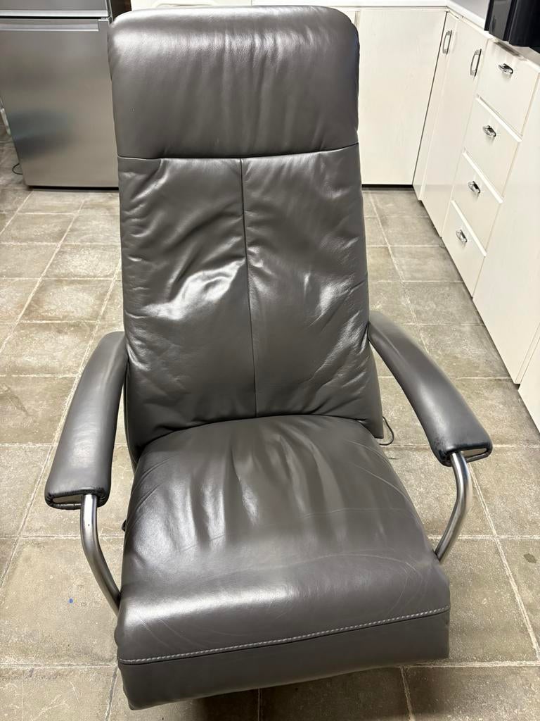 Design Sta op fauteuil C-100 Prominent, Ophalen, Zo goed als nieuw, 50 tot 75 cm, Leer