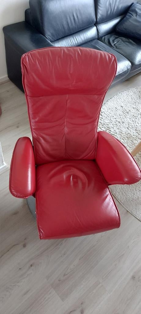 Rode relaxfauteuil, Huis en Inrichting, Fauteuils, Ophalen