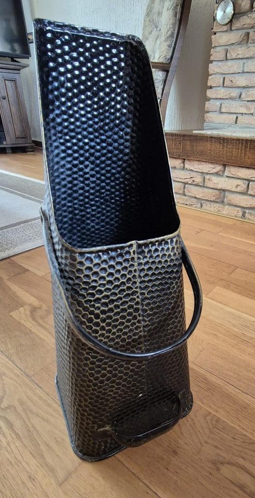 Antieke kolenkit / handemner met honingraad patroon, Ophalen, Metaal