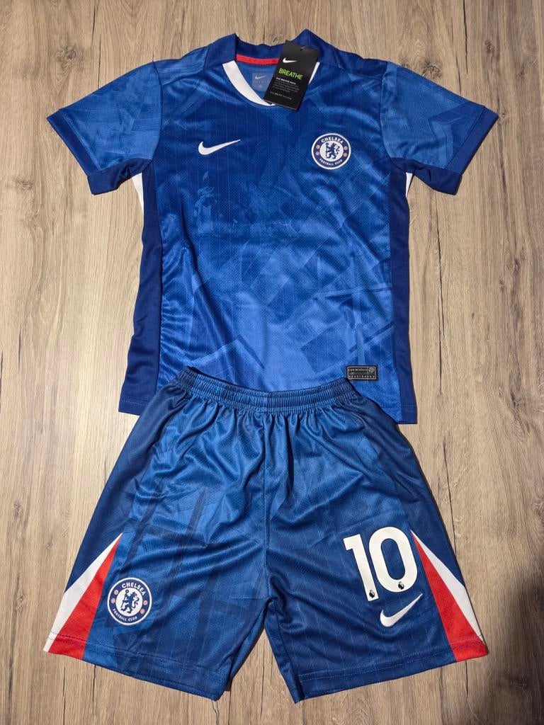 Chelsea tenue (Cole Palmer) maat 134-140, Sport en Fitness, Voetbal, Maat XS of kleiner, Ophalen of Verzenden, Nieuw, Set