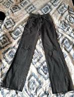 Stradivarius donkergrijze jeans met scheuren XS, Ophalen of Verzenden, Zo goed als nieuw, W27 (confectie 34) of kleiner, Grijs