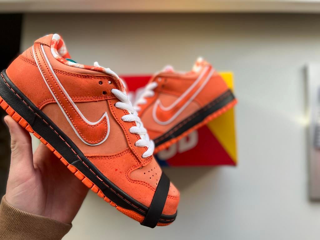 Nike dunk low sb "Orange Lobster" maten 38,5 & 40, Nieuw, Oranje, Ophalen of Verzenden, Sneakers of Gympen