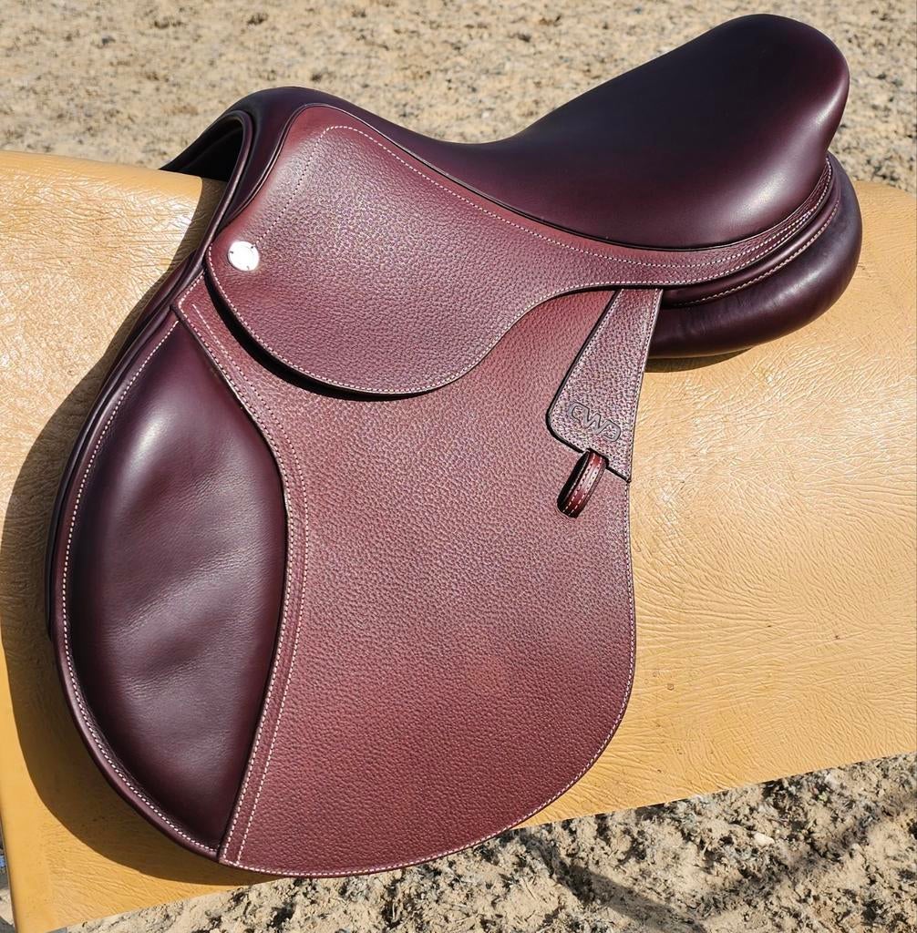 CWD Optim (Classic) 2026 17 inch Gloednieuw, Dieren en Toebehoren, Paarden en Pony's | Zadels, Ophalen of Verzenden, Gebruikt