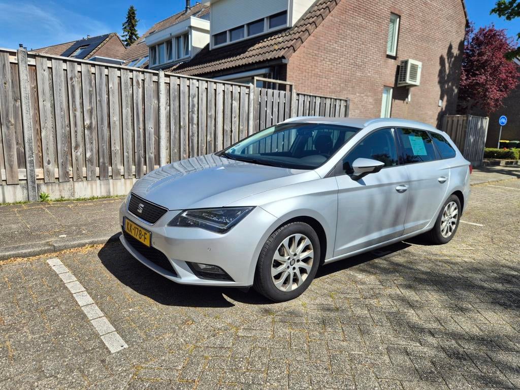Seat Leon St 1.0 Eco tsi 115PK 10/2016, Auto's, Seat, Particulier, Leon, Achteruitrijcamera, Airconditioning, Centrale vergrendeling