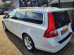 Volvo V70 2.5FT Summum 230PK LEER / ECC / PDC / YOUNGTIMER, Auto's, Volvo, Gebruikt, Zwart, Handgeschakeld, Onderhoudsboekje