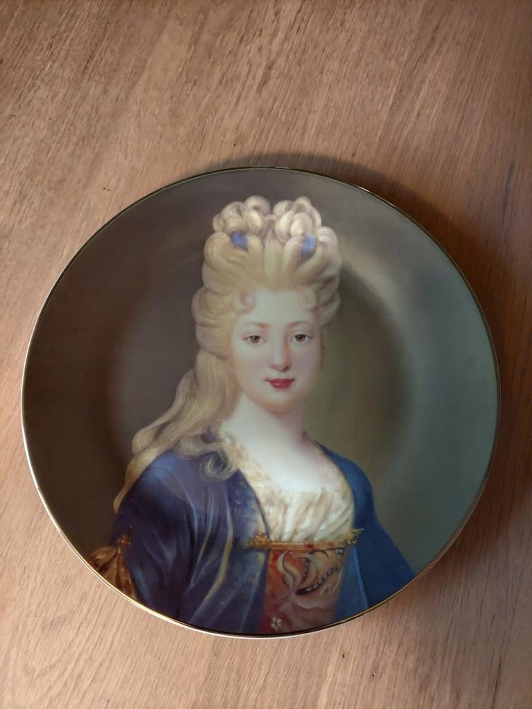 Riviera Maison serveerbord met klassiek portret, 27 cm, Huis en Inrichting, Woonaccessoires | Schalen en Manden, Ophalen