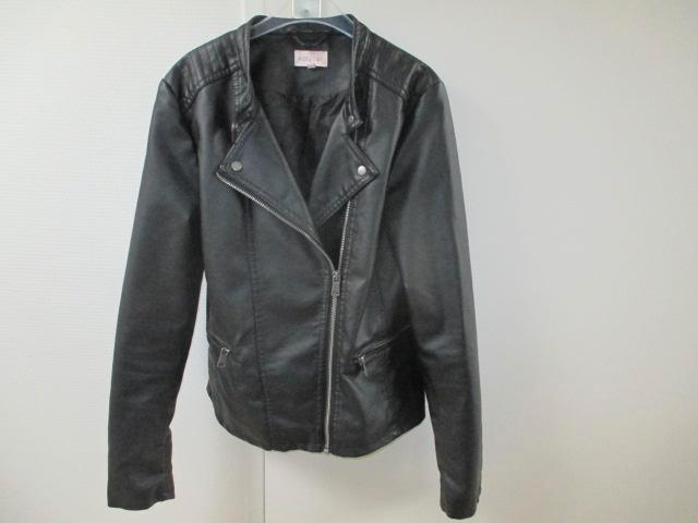 Zwart jasje imitatieleer / leren jasje mt. 164, Kinderen en Baby's, Kinderkleding | Maat 164, Zo goed als nieuw, Meisje, Jas, Ophalen of Verzenden