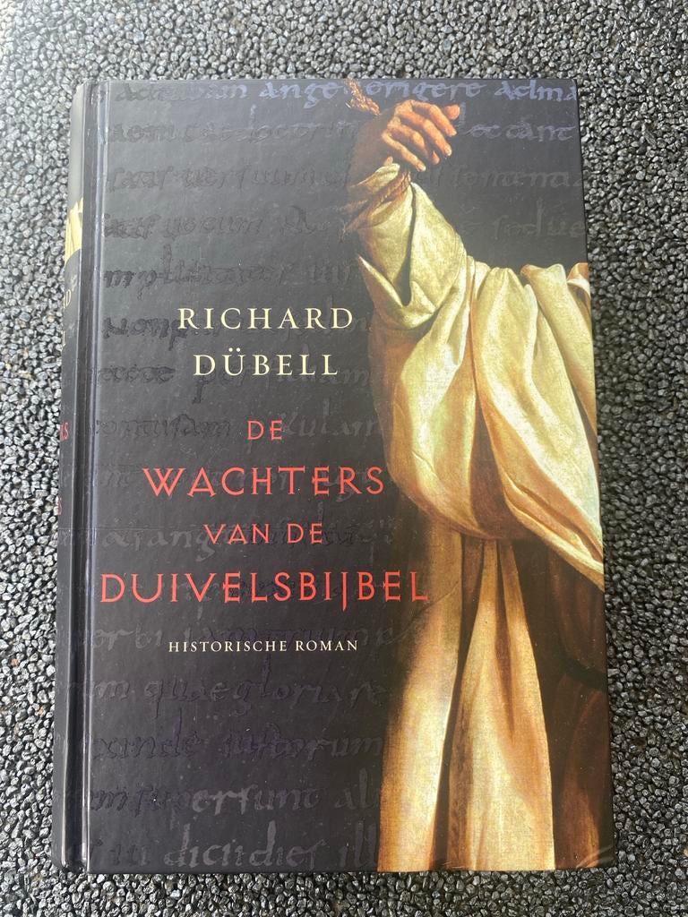 Richard Dübell - Wachters van de Duivelsbijbel, Boeken, Ophalen of Verzenden, Zo goed als nieuw