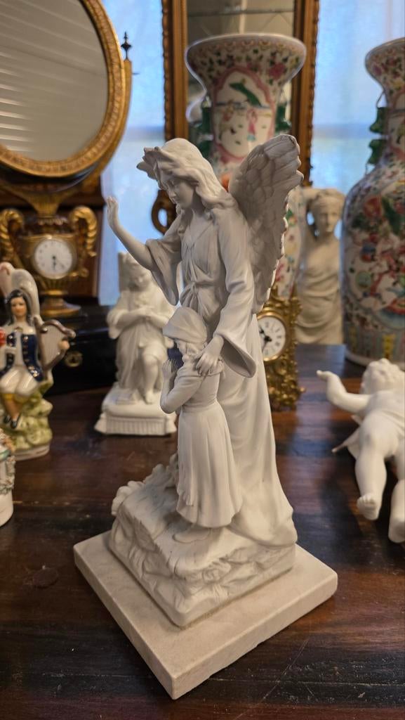 Antiek Wit Biscuit Beeld: Engel met Kind, Ophalen of Verzenden